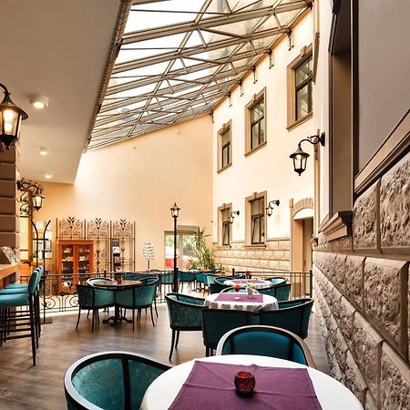 City Hotel Teater Riga Bagian luar foto