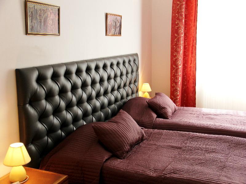 City Hotel Teater Riga Bagian luar foto