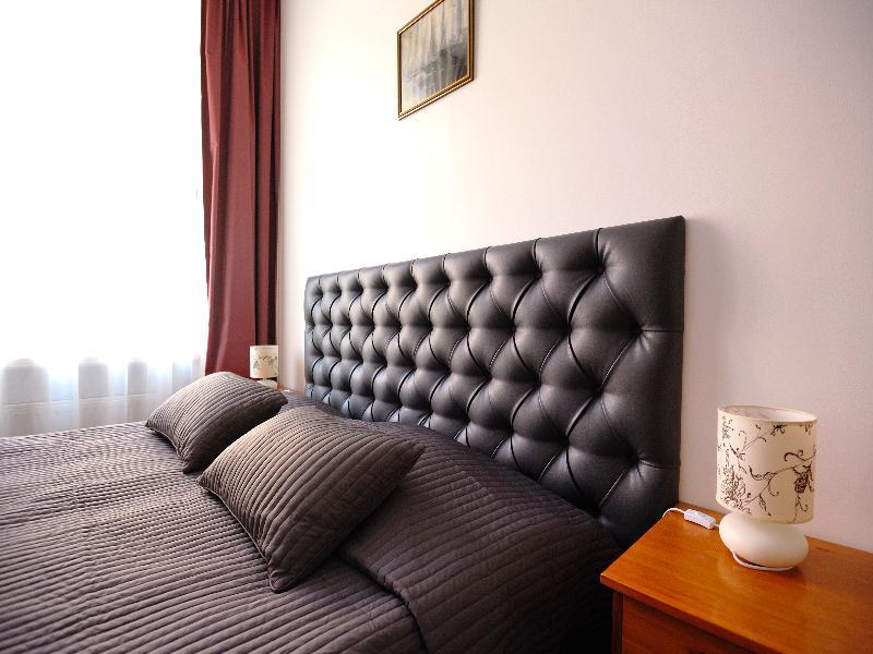 City Hotel Teater Riga Bagian luar foto