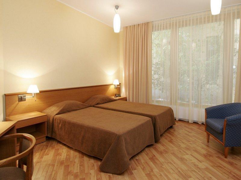 City Hotel Teater Riga Bagian luar foto