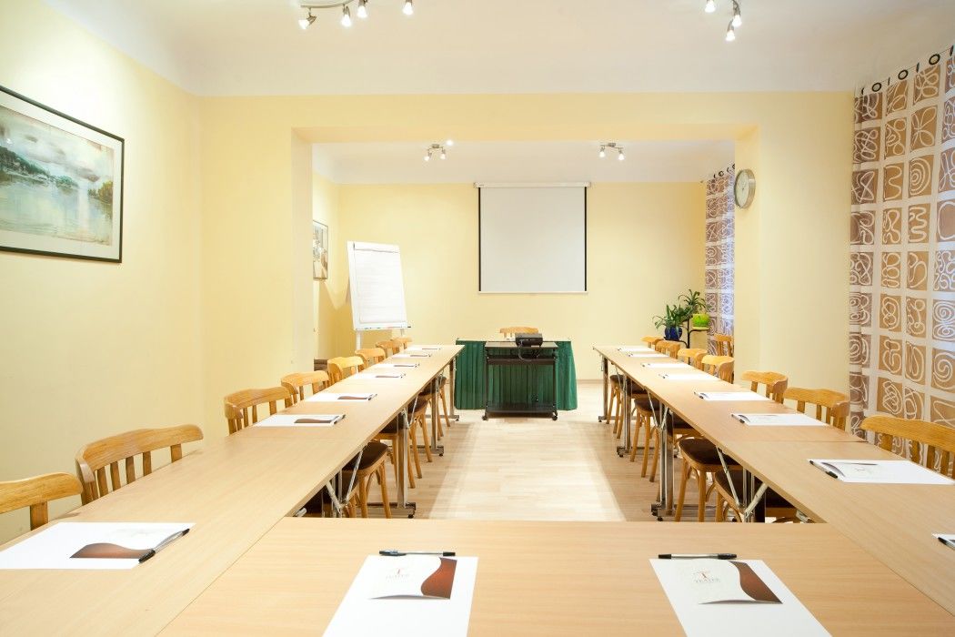 City Hotel Teater Riga Bagian luar foto