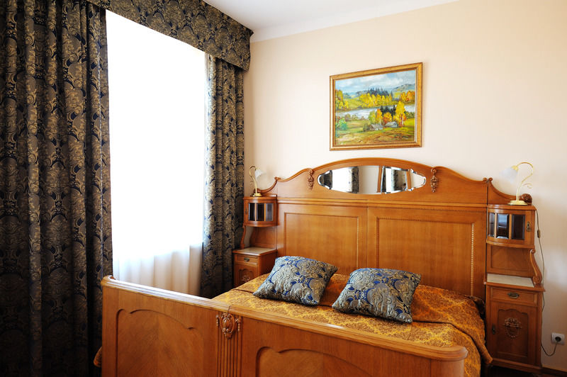 City Hotel Teater Riga Bagian luar foto
