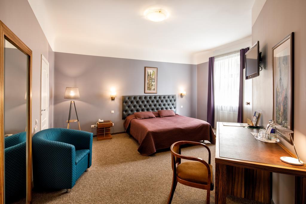 City Hotel Teater Riga Bagian luar foto