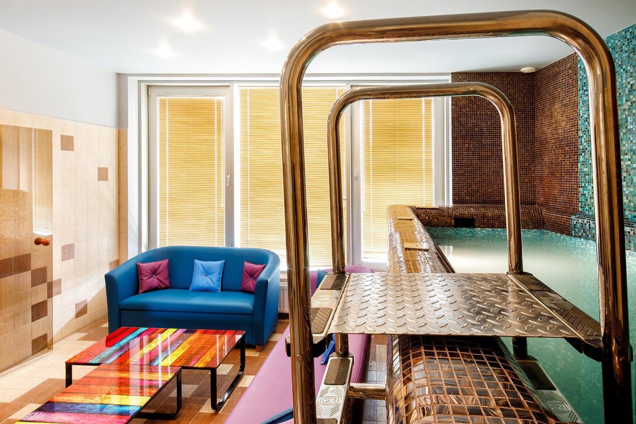 City Hotel Teater Riga Bagian luar foto