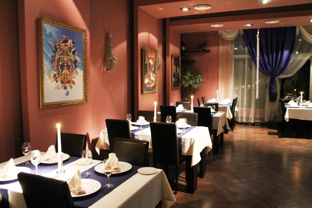 City Hotel Teater Riga Bagian luar foto