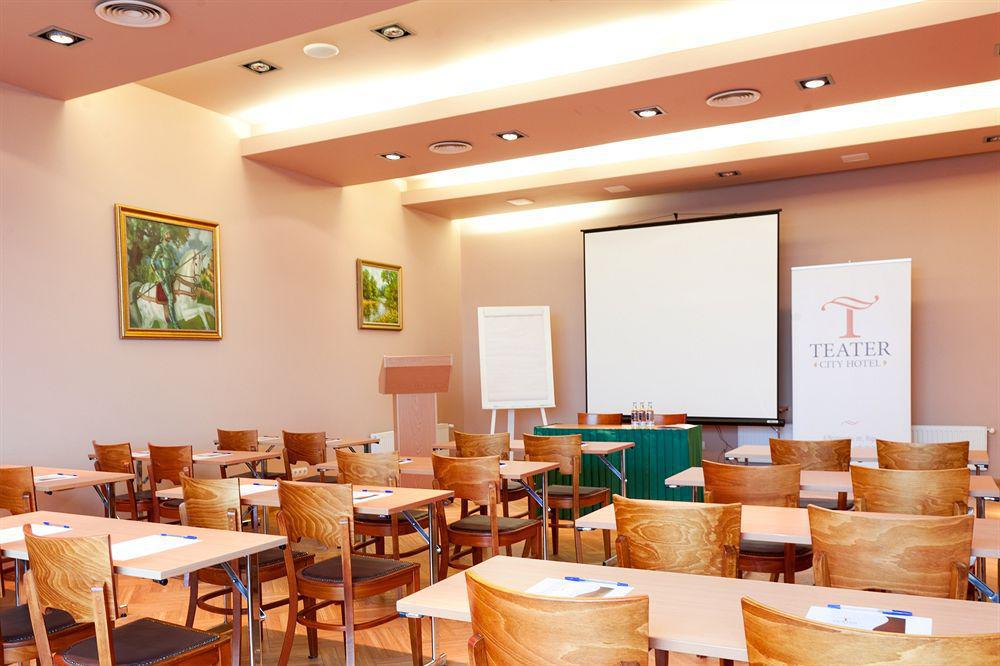 City Hotel Teater Riga Bagian luar foto
