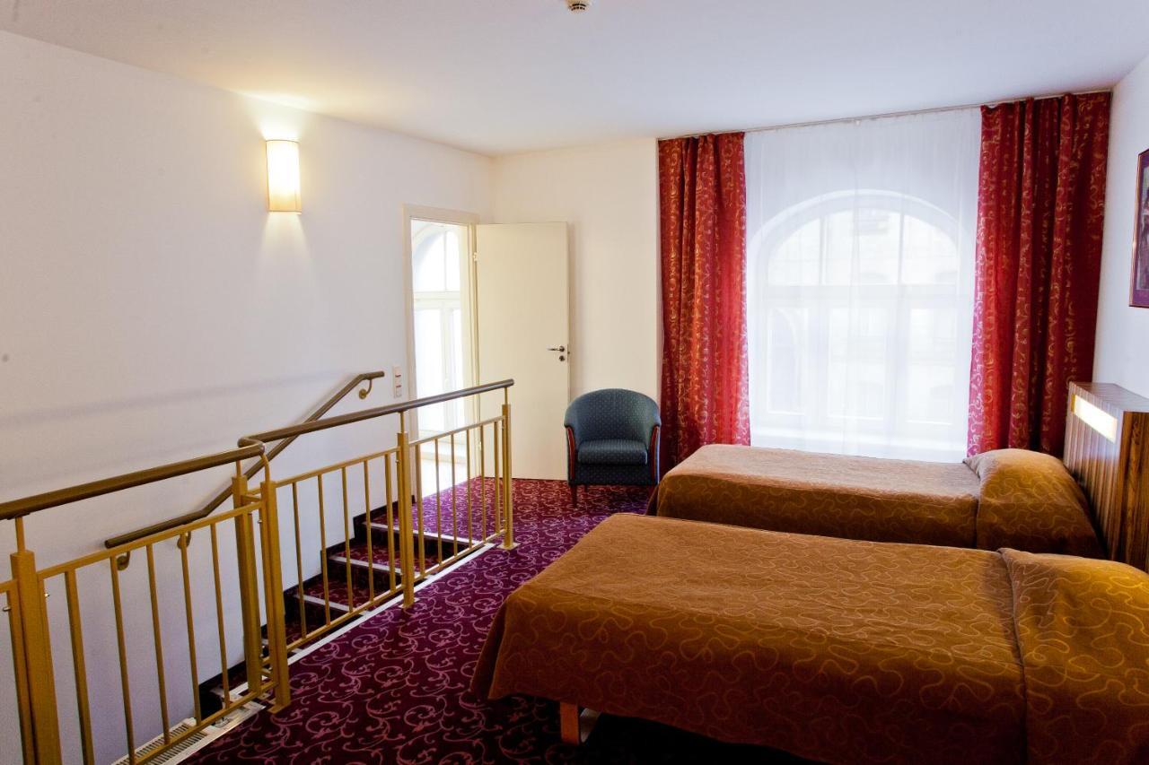 City Hotel Teater Riga Ruang foto